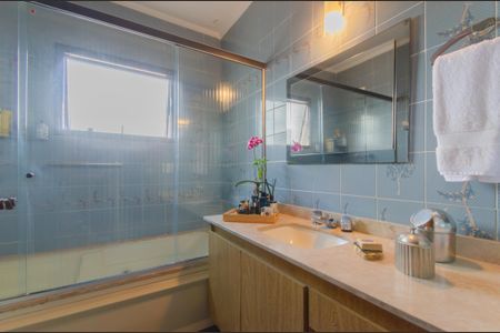 Apartamento para alugar com 340m², 3 quartos e 3 vagasBanheiro da Suíte 2