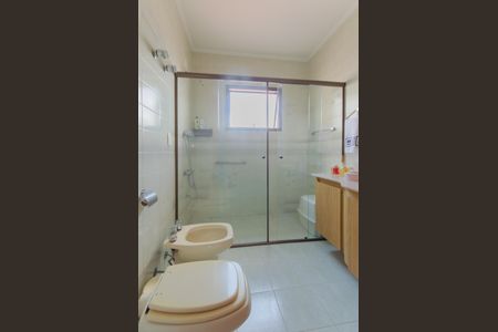 Apartamento para alugar com 340m², 3 quartos e 3 vagasBanheiro da Suíte 1