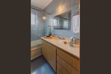 Apartamento para alugar com 340m², 3 quartos e 3 vagasBanheiro da Suíte 2