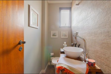 Apartamento para alugar com 340m², 3 quartos e 3 vagasLavabo