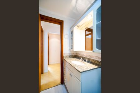 Apartamento para alugar com 88m², 3 quartos e 2 vagasBanheiro social 01