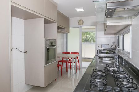 Apartamento para alugar com 135m², 3 quartos e 3 vagasCozinha
