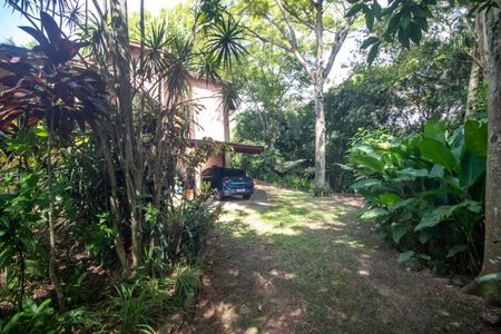 Casa à venda com 300m², 3 quartos e 4 vagasquintal