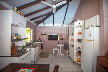 Casa à venda com 300m², 3 quartos e 4 vagasquiosque