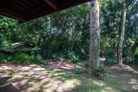 Casa à venda com 300m², 3 quartos e 4 vagasQuintal/Jardim