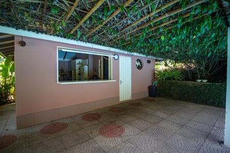 Casa à venda com 300m², 3 quartos e 4 vagasquiosque