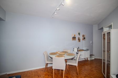 Apartamento à venda com 60m², 2 quartos e sem vagaSala