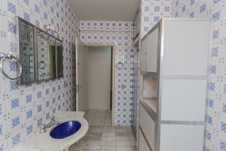 Apartamento à venda com 120m², 3 quartos e 1 vaga Apartamento à venda com 120m², 3 quartos e 1 vagaBanheiro Social