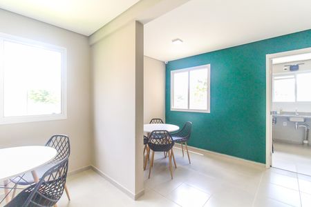 Apartamento para alugar com 32m², 2 quartos e sem vaga Apartamento para alugar com 32m², 2 quartos e sem vagaÁrea comum - Salão de festas