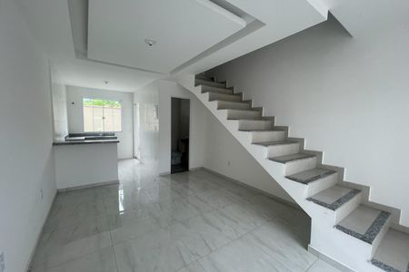 Sala de casa para alugar com 2 quartos, 150m² em Parque Equitativa, Duque de Caxias