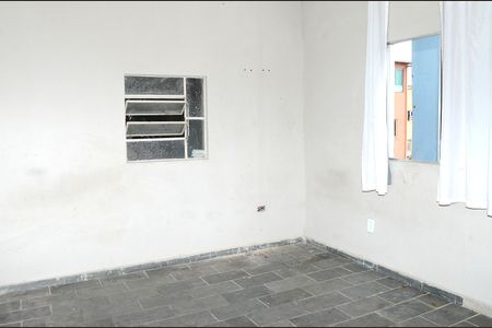 Quarto de casa para alugar com 1 quarto, 50m² em Jardim Vitoria, Belo Horizonte