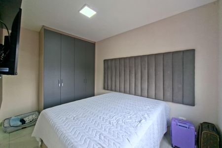 Apartamento para alugar com 74m², 2 quartos e 2 vagasSuite