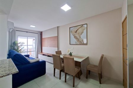 Apartamento para alugar com 74m², 2 quartos e 2 vagasSala