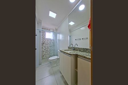 Apartamento para alugar com 74m², 2 quartos e 2 vagasBanheiro da Suíte