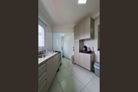Apartamento para alugar com 74m², 2 quartos e 2 vagasCozinha