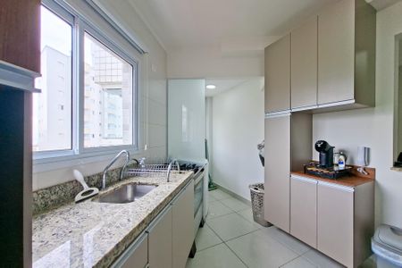 Apartamento para alugar com 74m², 2 quartos e 2 vagasCozinha 