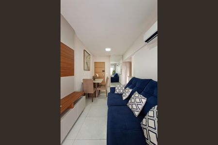 Sala de apartamento para alugar com 2 quartos, 74m² em Vila Caiçara, Praia Grande
