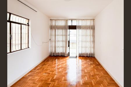 Sala de casa para alugar com 3 quartos, 144m² em Carlos Prates, Belo Horizonte