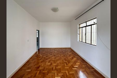 Sala de casa para alugar com 3 quartos, 144m² em Carlos Prates, Belo Horizonte