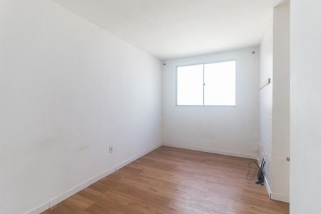 Sala de apartamento para alugar com 2 quartos, 50m² em Jardim Itamarati, Poá