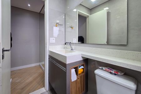 Apartamento à venda com 79m², 3 quartos e 2 vagas Apartamento à venda com 79m², 3 quartos e 2 vagasBanheiro Social