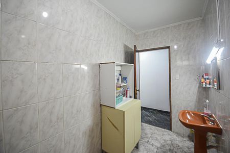 Casa à venda com 116m², 3 quartos e 1 vagaBanheiro