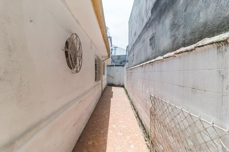 Casa para alugar com 220m², 3 quartos e 3 vagasCorredor Lateral