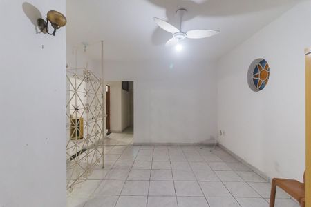 Sala de casa para alugar com 3 quartos, 220m² em Vila Jamil, Poá