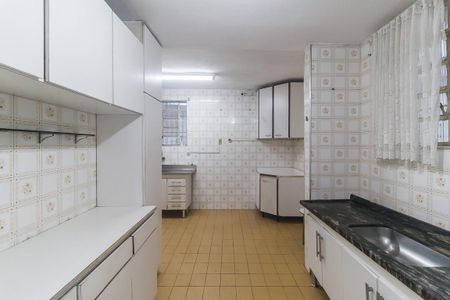 Casa para alugar com 220m², 3 quartos e 3 vagasCozinha