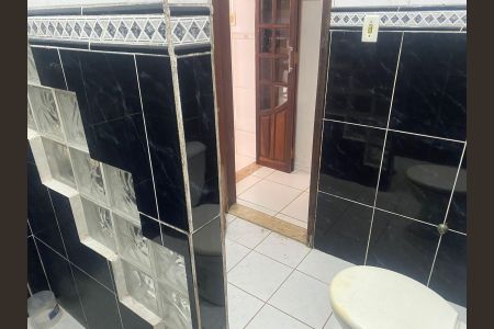 Casa para alugar com 360m², 5 quartos e 4 vagasBanheiro