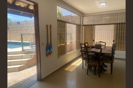 Sala de casa para alugar com 5 quartos, 360m² em Jardim Mar e Ceu, Guarujá