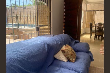 Sala de casa para alugar com 5 quartos, 360m² em Jardim Mar e Ceu, Guarujá