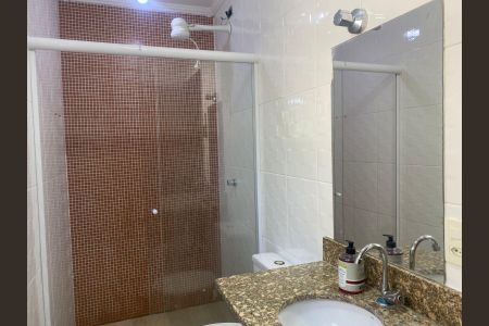 Casa para alugar com 360m², 5 quartos e 4 vagasBanheiro