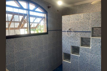 Casa para alugar com 360m², 5 quartos e 4 vagasBanheiro