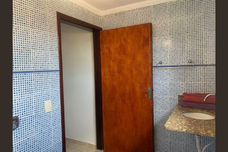 Casa para alugar com 360m², 5 quartos e 4 vagasBanheiro