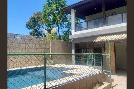 Casa para alugar com 360m², 5 quartos e 4 vagasÁrea externa