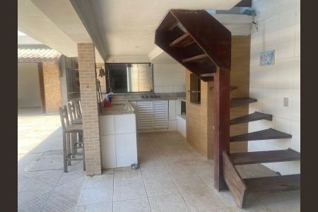 Casa para alugar com 360m², 5 quartos e 4 vagasÁrea externa
