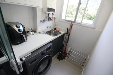 Apartamento à venda com 68m², 3 quartos e 1 vagaÁrea de Serviço