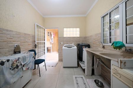 Casa à venda com 190m², 3 quartos e 2 vagasÁrea de Serviço