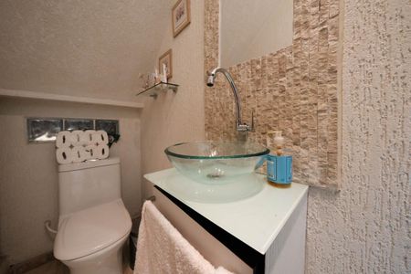 Casa à venda com 190m², 3 quartos e 2 vagasLavabo