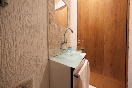Casa à venda com 190m², 3 quartos e 2 vagasLavabo