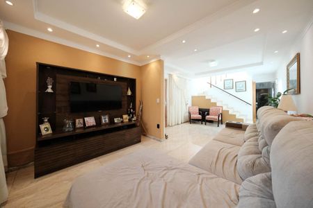 Casa à venda com 190m², 3 quartos e 2 vagasSala
