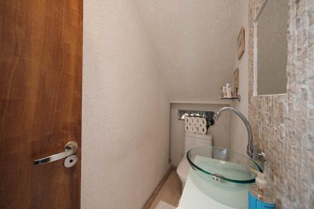 Casa à venda com 190m², 3 quartos e 2 vagasLavabo