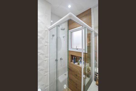 Apartamento à venda com 67m², 2 quartos e 2 vagas Apartamento à venda com 67m², 2 quartos e 2 vagasBanheiro da Suíte