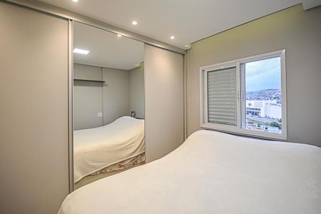 Apartamento à venda com 67m², 2 quartos e 2 vagas Apartamento à venda com 67m², 2 quartos e 2 vagasQuarto Suíte