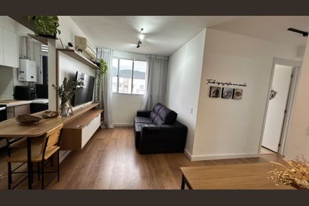 Sala de apartamento para alugar com 2 quartos, 46m² em Recreio dos Bandeirantes, Rio de Janeiro