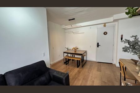 Sala de apartamento para alugar com 2 quartos, 46m² em Recreio dos Bandeirantes, Rio de Janeiro