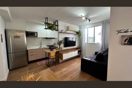 Sala de apartamento para alugar com 2 quartos, 46m² em Recreio dos Bandeirantes, Rio de Janeiro