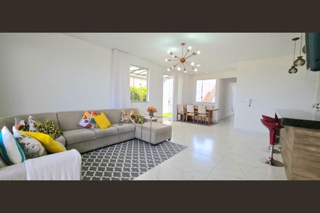 Casa à venda com 3 quartos, 500m² em Novo Santos Dumont, Lagoa Santa