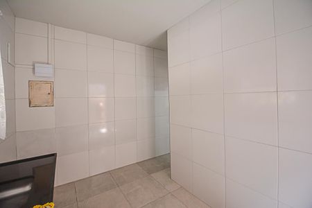 Cozinha de casa para alugar com 1 quarto, 32m² em Jardim Calux, São Bernardo do Campo